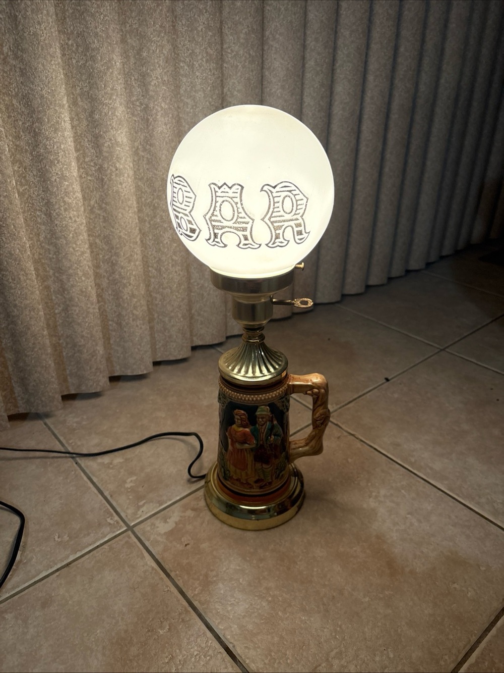 Antique-Style Ceramic Beer Stein Table Lamp with White Globe